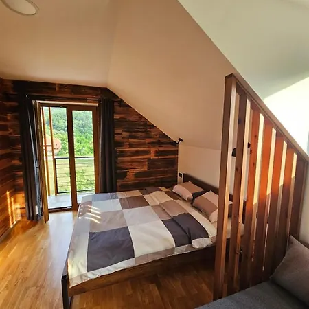 112 * Mokra Gora